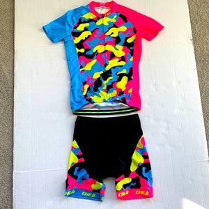 Warm weather cycling top and padded pants size 2XL runs super small or Junior